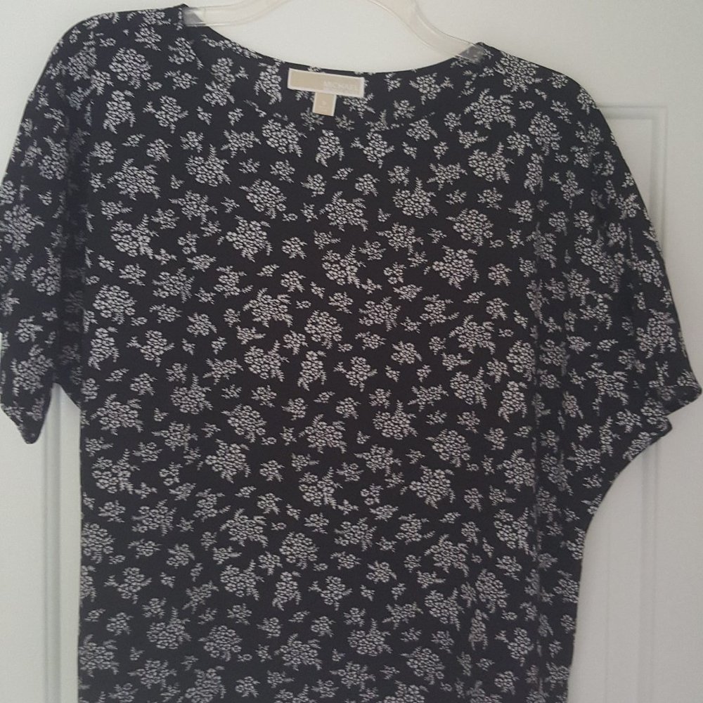 Michael Kors Black floral print blouse